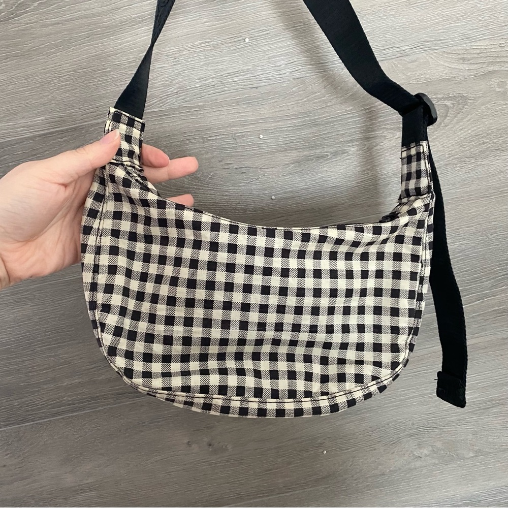 Baggu Nylon Gingham Crescent Bag - Picture 8 of 9